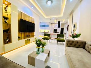 3 bedroom Block Of Flats For Sale Behind Romay Gardens Ilasan Lekki Lagos