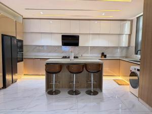 2 bedroom Block Of Flats Short let Lekki Right Lekki Phase 1 Lagos
