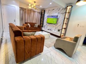 3 bedroom Shared Apartment Short let Alagomeji Yaba Lagos 3 bedroom Shared Apartment Short let Alagomeji Yaba Lagos