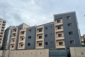 3 bedroom Block Of Flats For Rent Victoria Island Lagos