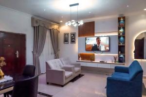 4 bedroom Block Of Flats Short let Allen Avenue Ikeja Lagos