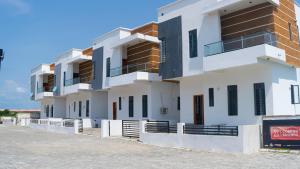 4 bedroom Terraced Duplex For Sale Beechwood Estate Ibeju-Lekki Lagos