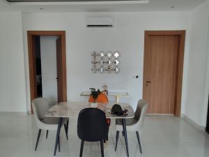 2 bedroom Flat & Apartment Short let Off Admiralty Road Lekki Phase 1 Lagos