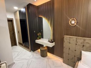 2 bedroom Block Of Flats For Rent Ikate Elegushi Lekki Lagos