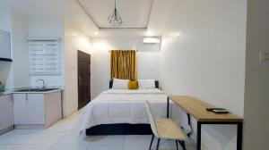 1 bedroom Studio Apartment Short let Adeniran Ogunsaya Surulere Lagos