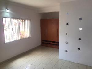 1 bedroom Self Contain For Rent Yeye Olofin Street Lekki Phase 1 Lagos