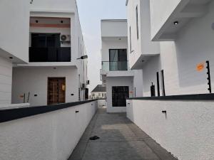 4 bedroom Semi detached Duplex For Sale Chevron Tollgate Ikota Lekki Lagos