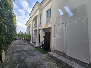2 bedroom Flat & Apartment For Rent Opposite Abraham Adesanya Estate Ajah Lagos