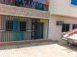 3 bedroom Flat & Apartment For Rent Off Shop Rite Roundabout Jakande Lekki Lagos