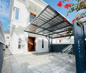 4 bedroom Detached Duplex For Rent Osapa London Lekki Lagos