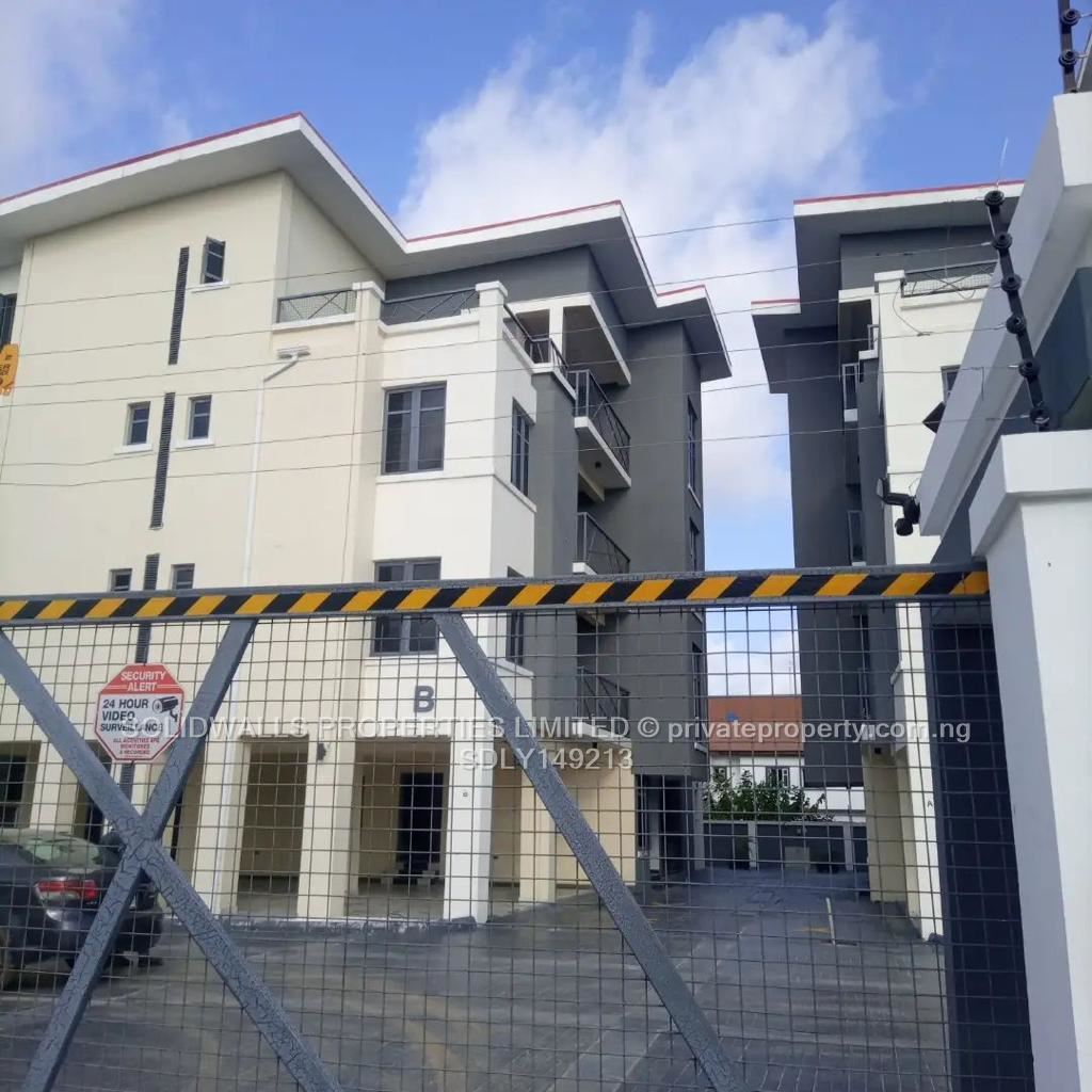 For rent 1 bedroom Flat & Apartment Alpha Beach Road Lekki Expressway Lagos (PID SDLY149213