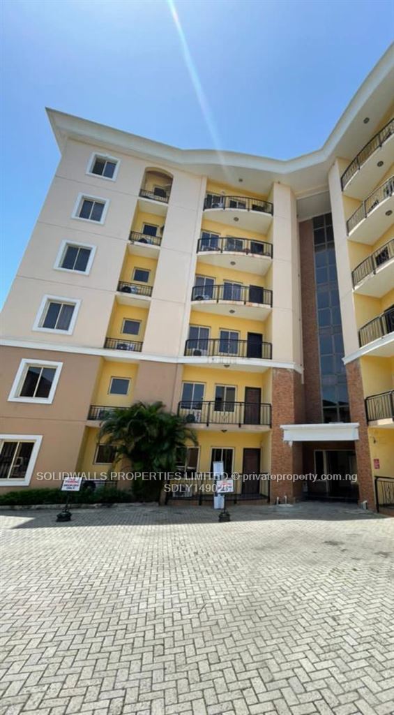 For rent 3 bedroom Flat & Apartment Lekki Phase 1 Lekki Expressway
